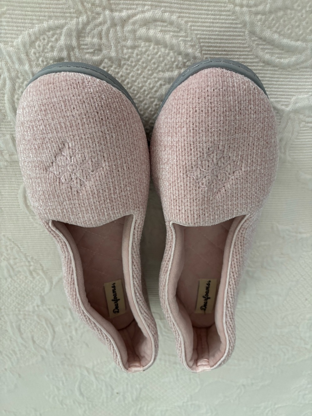 dearfoams Light Pink Slip-On Knit Women’s Slippers